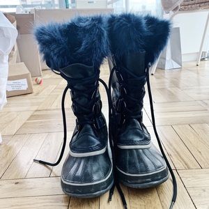 Limited edition Sorel Snow boots size 8